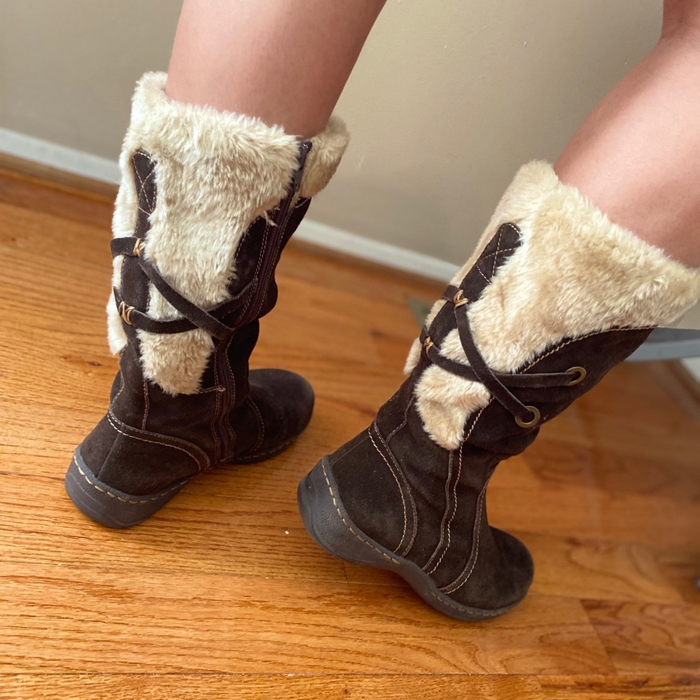 Brown winter boots